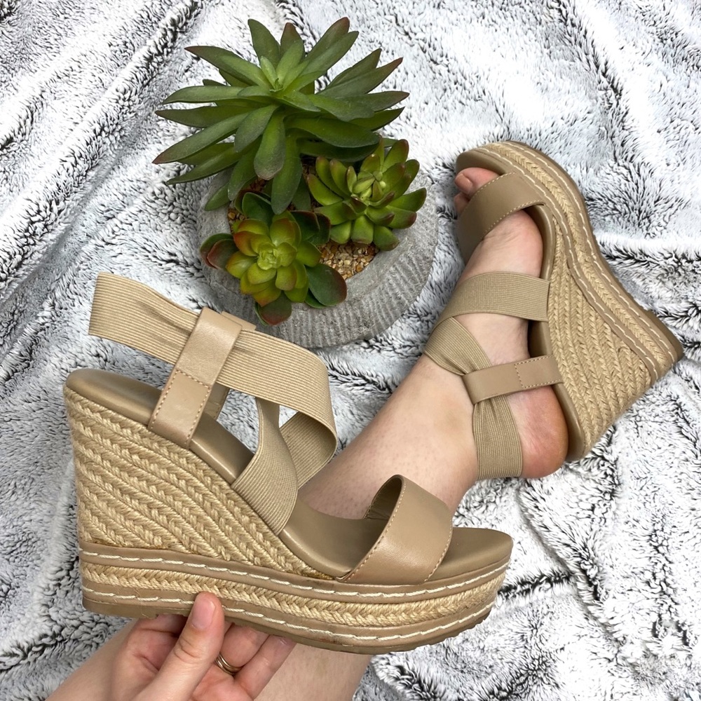 Charles by Charles David • Classic Nude Wedge
